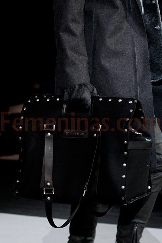 Bolso de cuero masculino Emporio Armani en color negro